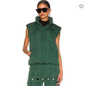 Superdown Trish Puffer Vest in Forest Green